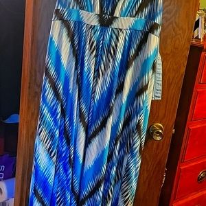 Sleeveless maxi length dress